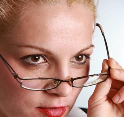 Brille runternehmen, freier Blick